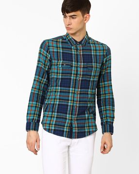 AJIO - Brushed Flannel Slim Fit Shirt