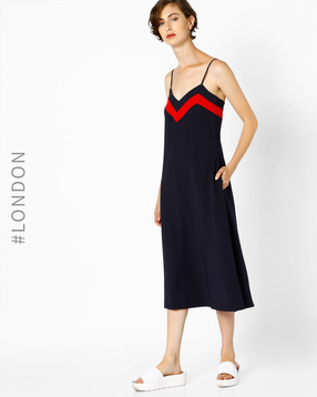 Online sale of party wear dresses, maxi dresses, one piece dresses from top brands | AJIO